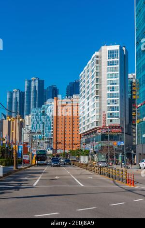 BUSAN, CORÉE, 30 OCTOBRE 2019 : boulevard principal menant à la plage de Haeundae à Busan, république de Corée Banque D'Images