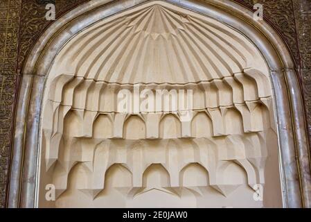 Décoration intérieure géométrique à l'intérieur de la Mosquée Centrale (Mosquée Bleue) d'Erevan, Arménie Banque D'Images