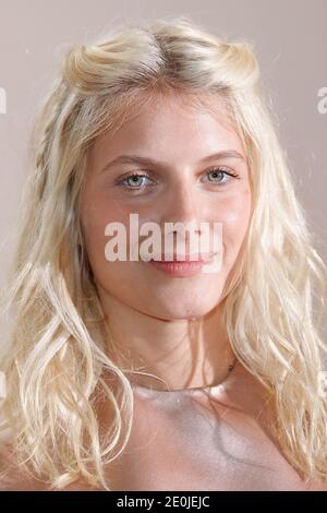 Melanie Laurent participe au salon de la collection haute-Couture de Christian Dior automne-hiver 2012-2013 à Paris, France, le 2 juillet 2012. Photo de Frédéric Nebinger/ABACAPRESS.COM Banque D'Images