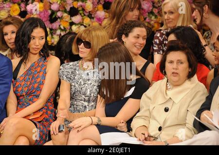 Anna Wintour participe au salon de la haute-Couture de Christian Dior automne-hiver 2012-2013 à Paris, France, le 2 juillet 2012. Photo de Thierry Orban/ABACAPRESS.COM Banque D'Images