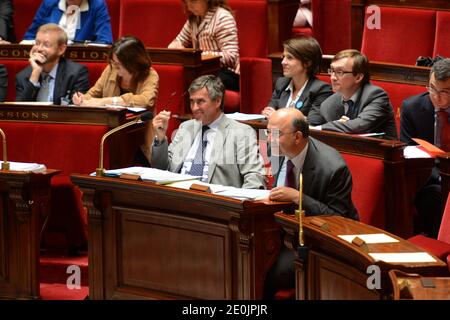 Le sous-ministre français du Budget, Jérôme Cahuzac, et le ministre français de l'Economie et des Finances, Pierre Moscovici, ont été photographiés à l'Assemblée nationale à Paris, en France, le 10 juillet 2012. Photo de Mousse/ABACAPRESS.COM Banque D'Images