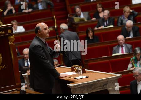 Le ministre français de l'économie et des finances, Pierre Moscovici, est photographié à l'Assemblée nationale à Paris, en France, le 10 juillet 2012. Photo de Mousse/ABACAPRESS.COM Banque D'Images