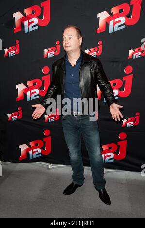 Sébastien Cauet participant au programme de la conférence de presse 2012 / 2013 du NRJ 12 TV Chanel au bureau du Groupe NRJ (22 rue Boileau 75016 Paris), le 12 juillet 2012 à Paris, France. Photo de Nicolas Genin/ABACAPRESS.COM Banque D'Images