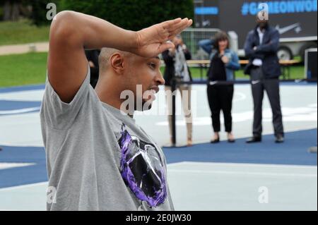 Boris Diaw, membre de l'équipe nationale française de basket-ball, participe au World Basketball Festival à Cité universitaire, à Paris, le 16 juillet 2012. Photo d'Aurore Marechal/ABACAPRESS.COM Banque D'Images