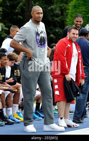 Boris Diaw, membre de l'équipe nationale française de basket-ball, participe au World Basketball Festival à Cité universitaire, à Paris, le 16 juillet 2012. Photo d'Aurore Marechal/ABACAPRESS.COM Banque D'Images