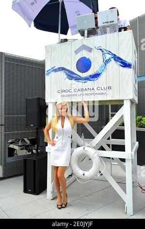 Jenny McCarthy accueille le CROI Cabana Club qui célèbre « où le lapin a commencé » de Playboy Magazine à Chicago, Illinois, États-Unis, le 21 juillet 2012. Photo de Cindy Barrymore/ABACAPRESS.COM Banque D'Images