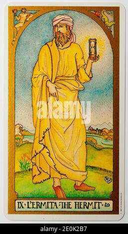 La carte Hermit Tarot de US Games Systems Ltd Renaissance Pont Banque D'Images