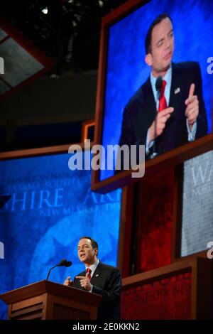 Le président de la RNC, Reince Priebus, s'exprime sur scène lors de la convention nationale républicaine au Tampa Bay Times Forum le 28 août 2012 à Tampa, Floride, États-Unis. Photo de Douliery-Hahn/ABACAPRESS.COM Banque D'Images