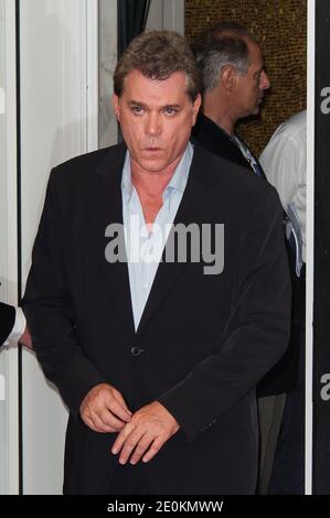 L'acteur Ray Liotta participe à la séance photo « The Iceman » lors du 69e Festival international du film de Venise « mostra » qui s'est tenu au Palazzo del Casino à Venise, en Italie, le 30 août 2012. Photo de Nicolas Genin/ABACAPRESS.COM Banque D'Images