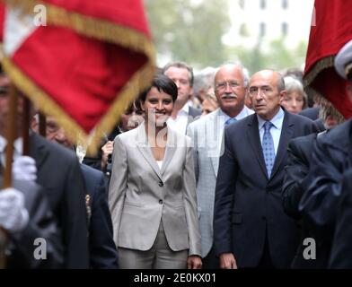 Najat Vallaud-Belkacem, ministre français des droits de la femme et porte-parole du gouvernement, accompagné du sénateur-maire de Lyon Gerard Collomb, du préfet du Rhône-Alpes Jean-François Carenco et de l'ancien ministre de la Justice Michel Mercier lors de la célébration du 68ème anniversaire de la libération de Lyon, à Lyon, le 3 septembre 2012. Photos de Vincent Dargent/ABACAPRESS.COM Banque D'Images