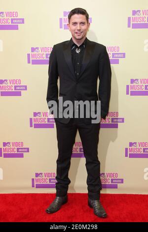 Jackson Rathbone arrive aux « MTV Video Music Awards » 2012 qui se tiennent au Staples Center de Los Angeles, Californie, États-Unis, le 6 septembre 2012. Photo de Krista Kennel/ABACAPRESS.COM Banque D'Images