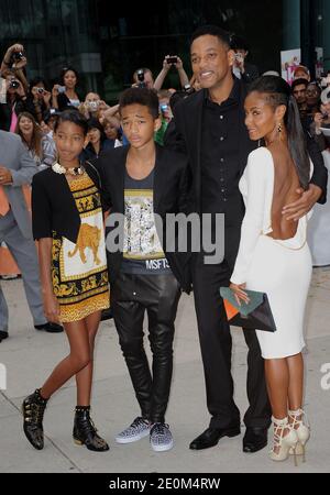 Willow Smith, Jaden Smith, Will Smith et Jada Pinkett-Smith assistent à la projection d'Angela libre et de tous les prisonniers politiques lors du 37e TIFF du Festival international du film de Toronto, à Toronto, Canada, le 9 septembre 2012. Photo de Lionel Hahn/ABACAPRESS.COM Banque D'Images