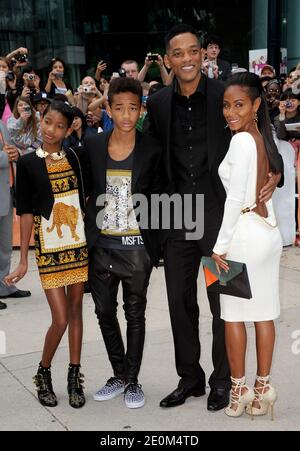 Willow Smith, Jaden Smith, Will Smith et Jada Pinkett-Smith assistent à la projection d'Angela libre et de tous les prisonniers politiques lors du 37e TIFF du Festival international du film de Toronto, à Toronto, Canada, le 9 septembre 2012. Photo de Lionel Hahn/ABACAPRESS.COM Banque D'Images