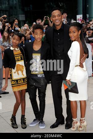 Willow Smith, Jaden Smith, Will Smith et Jada Pinkett-Smith assistent à la projection d'Angela libre et de tous les prisonniers politiques lors du 37e TIFF du Festival international du film de Toronto, à Toronto, Canada, le 9 septembre 2012. Photo de Lionel Hahn/ABACAPRESS.COM Banque D'Images