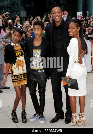 Willow Smith, Jaden Smith, Will Smith et Jada Pinkett-Smith assistent à la projection d'Angela libre et de tous les prisonniers politiques lors du 37e TIFF du Festival international du film de Toronto, à Toronto, Canada, le 9 septembre 2012. Photo de Lionel Hahn/ABACAPRESS.COM Banque D'Images