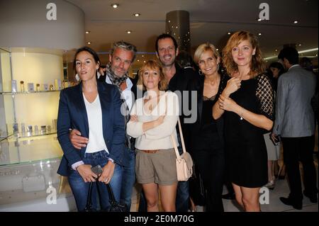 Vanessa Demouy, Christian Vadim, David Brecourt, Julie Ferrier, Melita Toscan du Plantier assistant au parti 'Vendanges de l'Avenue Montaigne' à Paris, France, le 11 septembre 2012. Photo d'Alban Wyters/ABACAPRESS.COM Banque D'Images