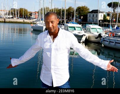 Edouard Montoute participe au 14ème Festival de fiction télévisée à la Rochelle, France, le 13 septembre 2012. Photo de Patrick Bernard/ABACAPRESS.COM Banque D'Images