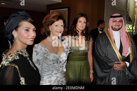 G à D : La princesse Sara bint Talal bin Abdulaziz Al Saud , H.M. Queen Silvia , H.R.H. la princesse Madeleine de Suède et H.R.H. le prince Abdul-Aziz bin Talal bin Abdul-Aziz al Saud d'Arabie Saoudite assistent au gala international de la Fondation Mentor USA à l'hôtel four Seasons le 20 septembre 2012 à Washington, DC, USA. Photo par Olivier Douliery/ABACAPRESS.COM Banque D'Images