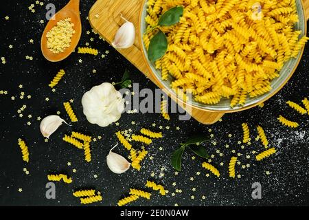 Pâtes diverses. Concept de cuisine. Concept de menu Banque D'Images