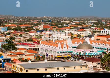 Vue aérienne de la capitale Willemstad, Curaçao. Banque D'Images