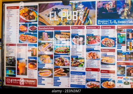 Street Scenes restaurant le long de SW 8th St dans Little Havana est le quartier cubain de Miami, Miami, Floride. Banque D'Images