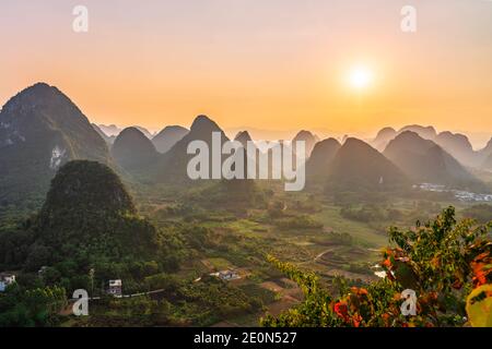 Montagnes karstiques à Guilin en Chine Banque D'Images