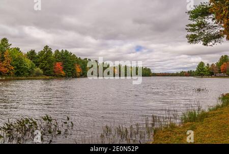 Whitefish Rapids Algonquin Highlands Comté de Haliburton Ontario Canada Banque D'Images
