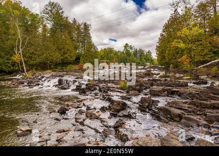 Whitefish Rapids Algonquin Highlands Comté de Haliburton Ontario Canada Banque D'Images