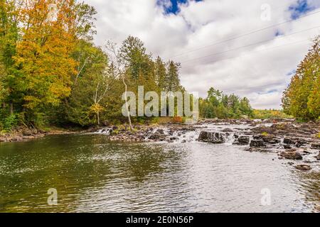 Whitefish Rapids Algonquin Highlands Comté de Haliburton Ontario Canada Banque D'Images