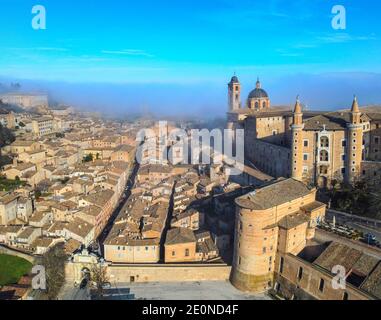 Vue aérienne d'Urbino, Marche, Italie Banque D'Images