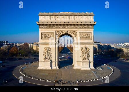 France, Paris (75), place Charles de Gaulle ou de l'Etoile, et l'Arc de Triomphe Banque D'Images