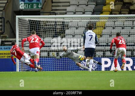 Preston, Royaume-Uni. 02 janvier 2021. Lewis Grabban de la forêt de Nottingham (7) marque ses équipes le premier but de la zone de pénalité. EFL Skybet Championship Match, Preston North End v Nottingham Forest au Deepdale Stadium de Preston le samedi 2 janvier 2021. Cette image ne peut être utilisée qu'à des fins éditoriales. Utilisation éditoriale uniquement, licence requise pour une utilisation commerciale. Aucune utilisation dans les Paris, les jeux ou les publications d'un seul club/ligue/joueur.pic par Chris Stading/Andrew Orchard sports Photography/Alamy Live News crédit: Andrew Orchard sports Photography/Alamy Live News Banque D'Images