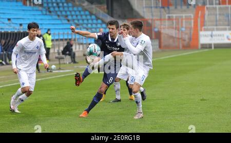 Ville de Bochum, Allemagne. 02nd Jan, 2021. Firo: 02.01.2021 football, 2ème Bundesliga, saison 2020/2021, VfL Bochum - Darmstadt 98 duels, Anthony Losilla, versus, Marvin Mehlem | utilisation dans le monde entier crédit: dpa/Alamy Live News Banque D'Images