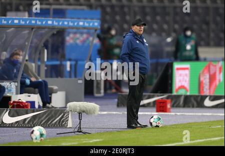 Ville de Berlin, Allemagne. 02e janv. 2021. Firo: 02.01.2021 football, football, 1. Bundesliga, saison 2020/2021 Hertha BSC Berlin - FC Schalke 04 coach Christian GROSS, schalke | utilisation dans le monde crédit: dpa/Alay Live News Banque D'Images