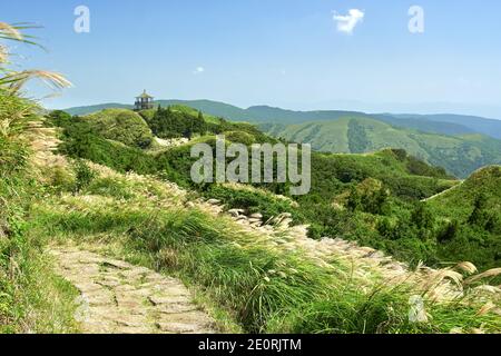 Vue de Mt. Qixing Trail dans le parc national de Yangmingshan, Taïwan Banque D'Images