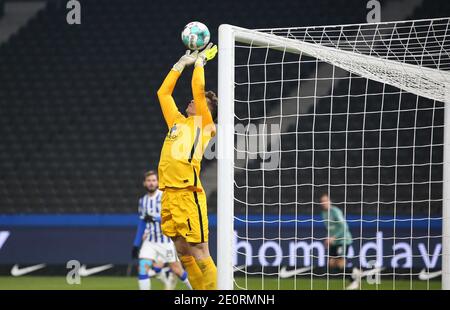 Ville de Berlin, Allemagne. 30 décembre 2020. Firo: 02.01.2021 football, football, 1. Bundesliga, saison 2020/2021 Hertha BSC Berlin - FC Schalke 04 goalwart Alexander Schwalow, Hertha | utilisation dans le monde crédit: dpa/Alay Live News Banque D'Images