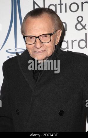 **PHOTO DU FICHIER** Larry King hospitalisé avec COVID-19. LOS ANGELES, CA - 5 DÉCEMBRE : Larry King au National film and Television Awards au Globe Theatre de Los Angeles, Californie, le 5 décembre 2018. Crédit: Faye Sadou/MediaPunch Banque D'Images