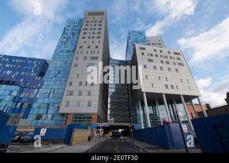02 janvier 2020. Londres, Royaume-Uni. Le Royal London Hospital de Whitechapel, est de Londres. L'hôpital a signalé une augmentation des cas de Covid-19 à la suite des fêtes de Noël. Photo de Ray Tang. Banque D'Images