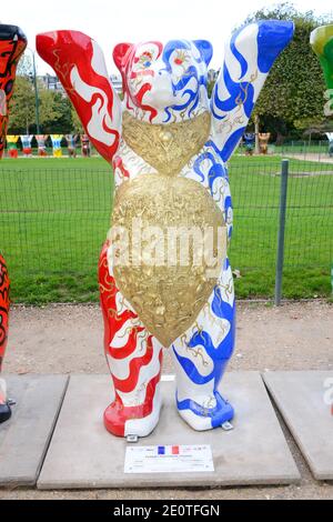 Illustration de "United Buddy Bears" pour célébrer le 25ème anniversaire de l'amitié franco-allemande à Paris, France, le 12 octobre 2012. Photo de Nicolas Briquet/ABACAPRESS.COM Banque D'Images