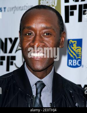 Don Cheadle participe au 50ème Festival annuel du film de New York lors de la cérémonie de clôture du gala et de la première mondiale de Paramount Pictures 'Flight' à Alice Tully Hall à New York City, NY, États-Unis, le 14 octobre 2012. Le film, les stars Denzel Washington, Don Cheadle et John Goodman, est réalisé par Robert Zemeckis. Photo de Donna Ward/ABACAPRESS.COM Banque D'Images