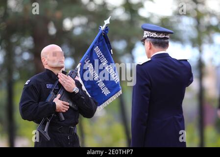 Atmosphère lors d'une cérémonie marquant le 40e anniversaire des groupes nationaux d'intervention de la police (GIPN) au Collège national de police de France à Saint-Cyr-au-Mont-d'Or, France, le 15 octobre 2012. Photo de Vincent Dargent/ABACAPRESS.COM Banque D'Images