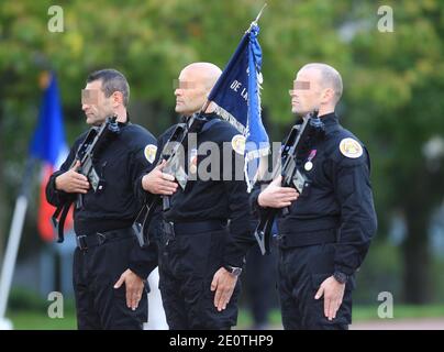 Atmosphère lors d'une cérémonie marquant le 40e anniversaire des groupes nationaux d'intervention de la police (GIPN) au Collège national de police de France à Saint-Cyr-au-Mont-d'Or, France, le 15 octobre 2012. Photo de Vincent Dargent/ABACAPRESS.COM Banque D'Images