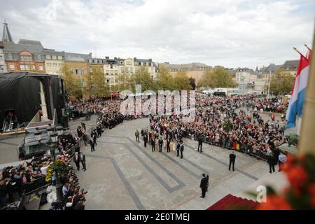 Atmosphère durant le mariage civil du Grand-Duc héréditaire Guillaume de Luxembourg et de la comtesse belge Stephanie de Lannoy à l'Hôtel de ville à Luxembourg, Luxembourg, le 19 octobre 2012 . Le grand-duc héréditaire de Luxembourg, âgé de 30 ans, est le dernier prince héréditaire d'Europe à se marier, épousant sa mariée de 28 ans de la comtesse belge. Photo de Guy Wolff/Grand-Ducal court/ABACAPRESS.COM Banque D'Images