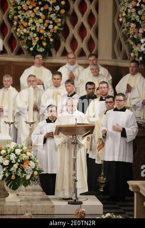 Ambiance lors de leur cérémonie de mariage à la Cathédrale notre-Dame de Luxembourg, à Luxembourg, Luxembourg, le 20 octobre 2012. Le Grand-duc héréditaire de Luxembourg, âgé de 30 ans, est le dernier prince héréditaire d'Europe à se marier, épousant sa mariée de 28 ans de la comtesse belge dans une somptueuse cérémonie de 2 jours. Photo de Raoul Somers/Grand-ducal court/ABACAPRESS.COM Banque D'Images