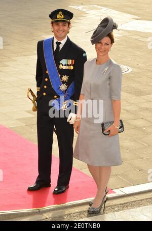 Le prince Carl Philip de Suède et la princesse Martha Louise de Norvège arrivent à la cérémonie de mariage du grand-duc héréditaire Guillaume de Luxembourg et de la princesse Stephanie de Luxembourg à la cathédrale notre-Dame de Luxembourg, à Luxembourg, le 20 octobre 2012. Le Grand-duc héréditaire de Luxembourg, âgé de 30 ans, est le dernier prince héréditaire d'Europe à se marier, épousant sa mariée de 28 ans de la comtesse belge dans une somptueuse cérémonie de 2 jours. Photo de Jeremy Charriau/ABACAPRESS.COM Banque D'Images