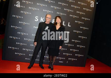 Christophe Lambert et Sophie Marceau assistent à la dernière première James Bond Skyfall à l'UGC Normandie, à Paris, en France, le 24 octobre 2012. Photo de Nicolas Briquet/ABACAPRESS.COM Banque D'Images