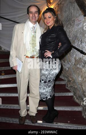 Frédéric Cagnache et Cindy Lopez (Secret Story 3) assistent à la fête du 40e anniversaire du Théâtre des blancs Manteaux qui s'est tenue au théâtre de Paris, France, le 10 décembre 2012. Photo d'Aurore Marechal/ABACAPRESS.COM Banque D'Images