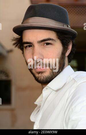 L'acteur français Tahar Rahim pose alors qu'il participe au 9e Festival international du film de Dubaï à la station 'Madinat Jumeirah', près de Dubaï, aux Émirats arabes Unis, le 11 décembre 2012. Photo par Ammar Abd Rabbo/ABACAPRESS.COM Banque D'Images