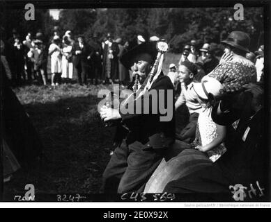 Les joueurs de binous pendent le 4e centenaire du attaché à la France (4). Banque D'Images