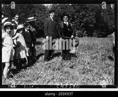 Les joueurs de binous pendent le 4e centenaire du attaché à la France (3). Banque D'Images